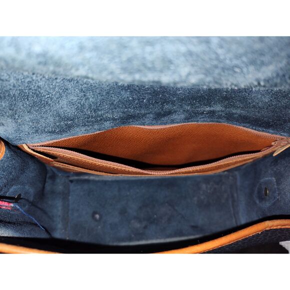 Dooney & Bourke All Weather Pebble Leather Crossbody Bag - Picture 9 of 9